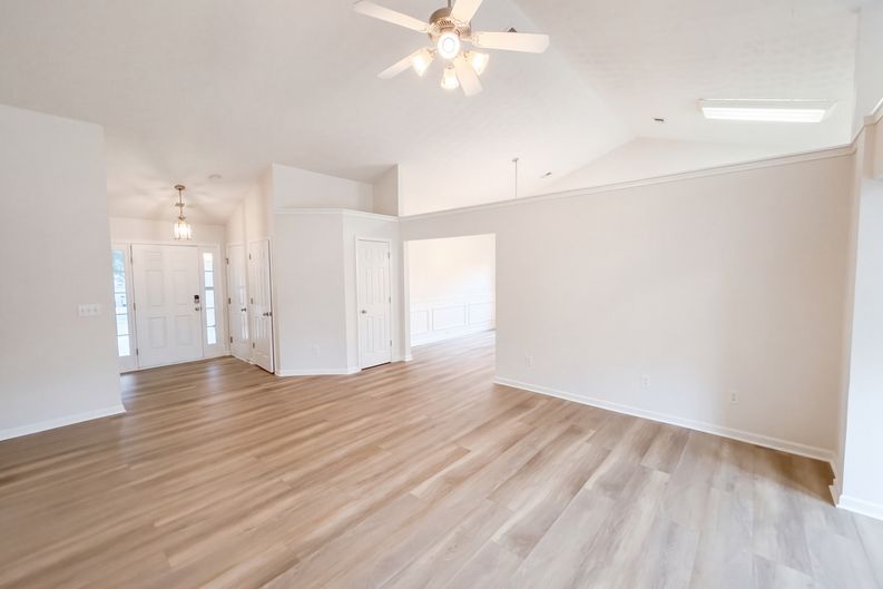 Photo 21 of 26 of 5482 Swanson Rd, Ellenwood, GA