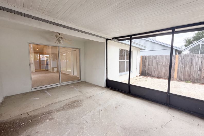 Photo 16 of 18 of 8613 Cottonway Ln, Tampa, FL