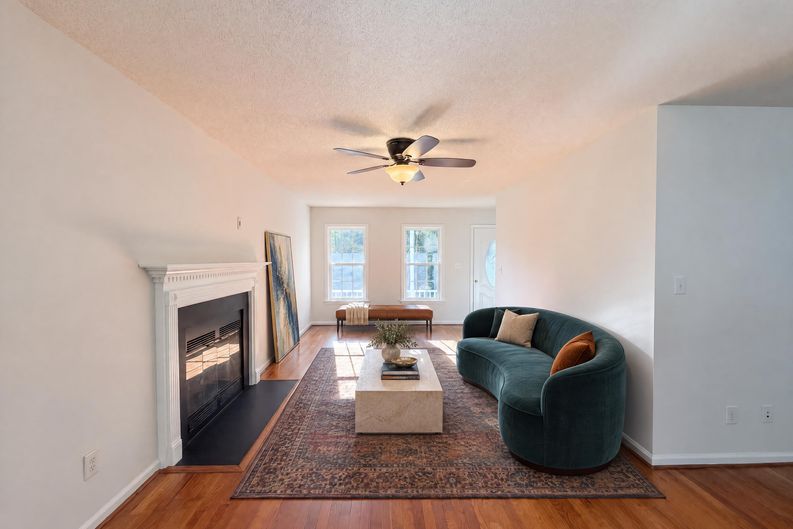 Photo 3 of 19 of 3888 Courtland Cir, Thomasville, NC