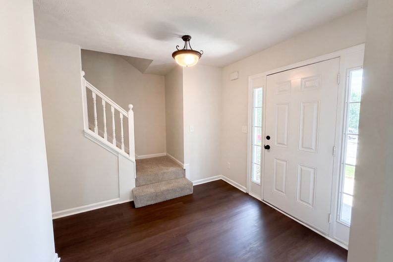 Photo 6 of 33 of 1672 Bennett Dr, McDonough, GA