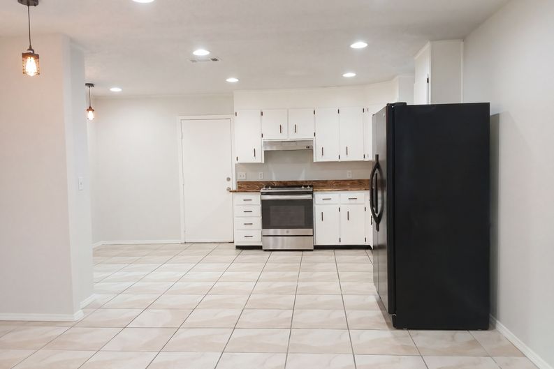 Photo 7 of 22 of 7746 Grundy St, Pensacola, FL