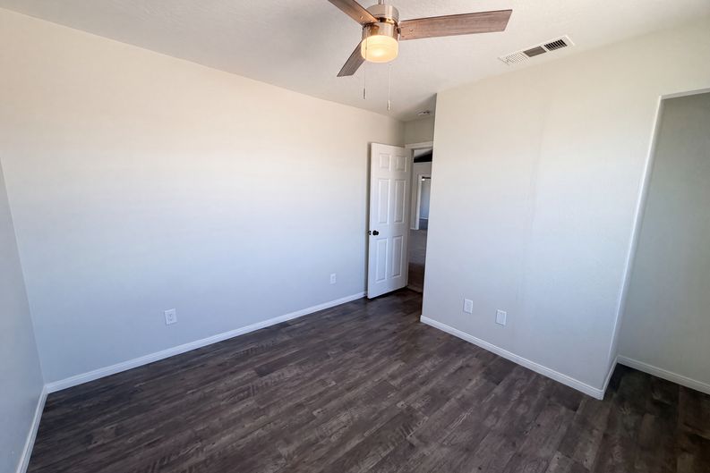 Photo 17 of 28 of 13185 Great Falls Ave, Victorville, CA