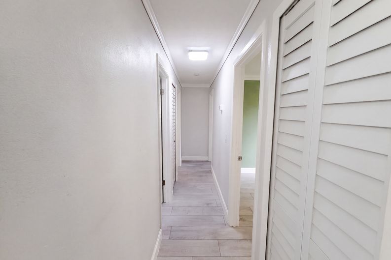 Photo 9 of 17 of 976 Liskeard Ave, Orange City, FL
