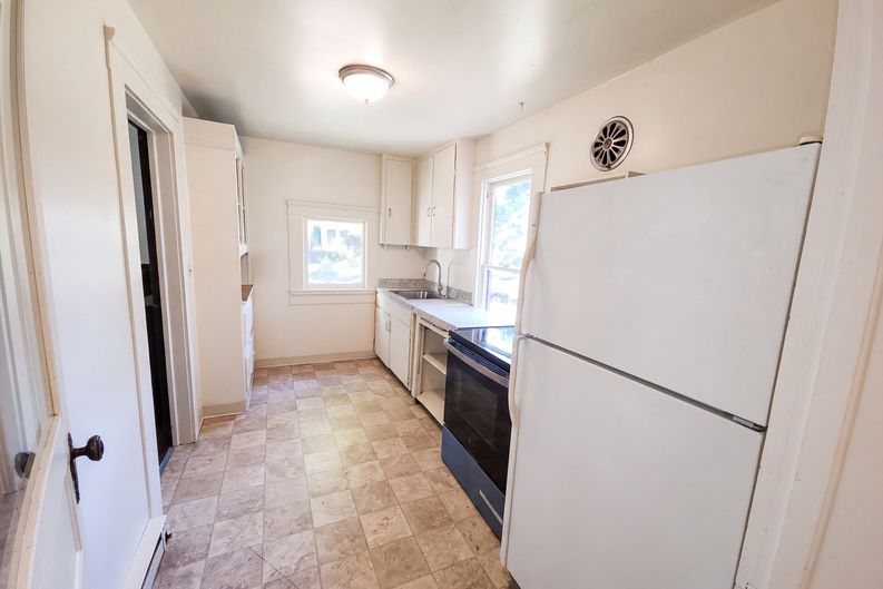 Photo 23 of 29 of 1011 Almaden St, Eugene, OR
