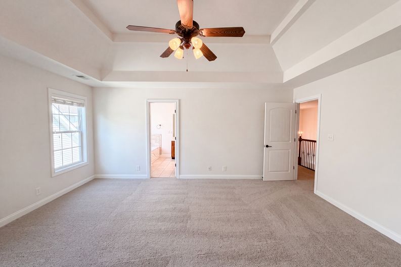 Photo 9 of 27 of 1733 Apache Way, Clarksville, TN