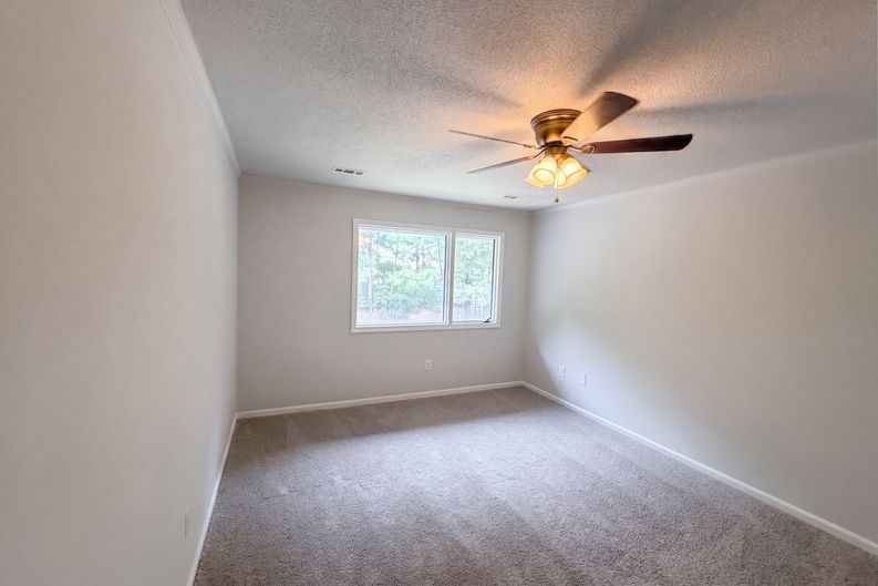 Photo 9 of 16 of 4305 Kaplan Dr, Raleigh, NC