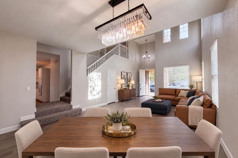 Photo 8 of 35 of 2571 Cantara Ct, Sacramento, CA