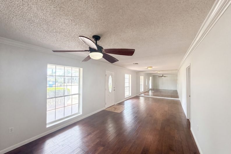 Photo 12 of 19 of 613 4th St NE, Fort Meade, FL