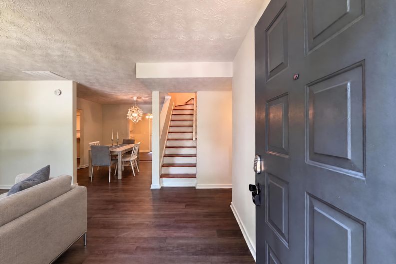 Photo 7 of 25 of 3808 Shane Ct, Ellenwood, GA