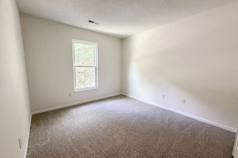 Photo 16 of 22 of 133 Danzid Dr, Summerville, SC