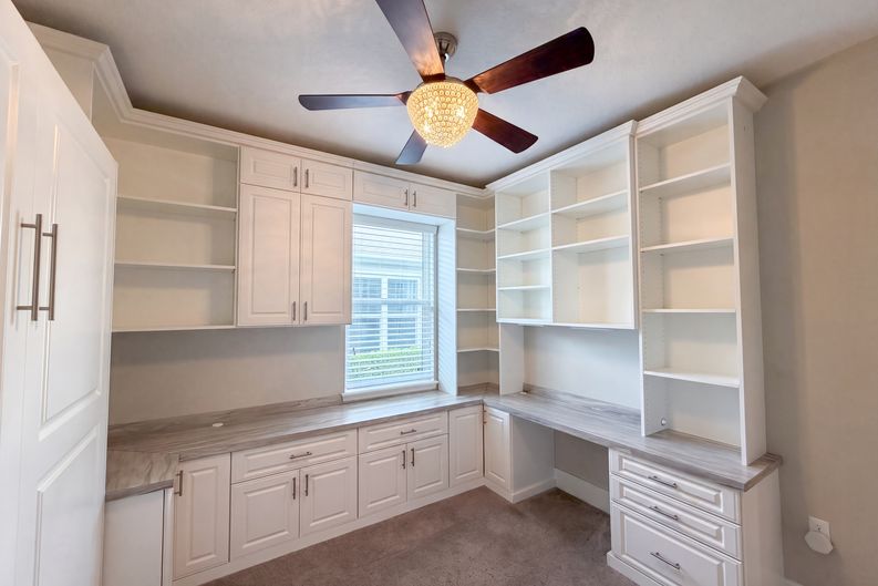 Photo 22 of 28 of 1011 Victoria Hills Dr S, Deland, FL