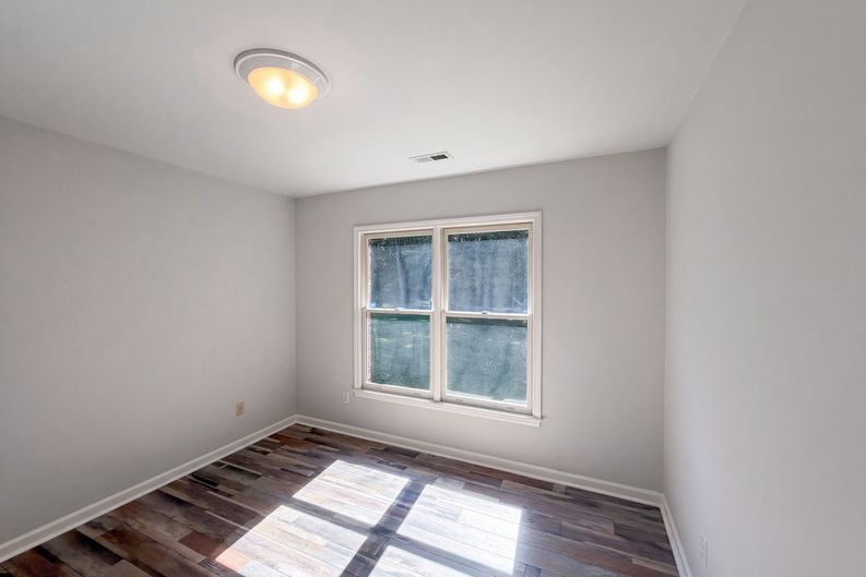 Photo 7 of 19 of 143 Laurel Ridge Ct, Gastonia, NC