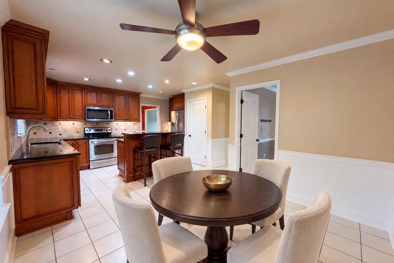 Photo 6 of 30 of 201 Wainsley Pl, Matthews, NC