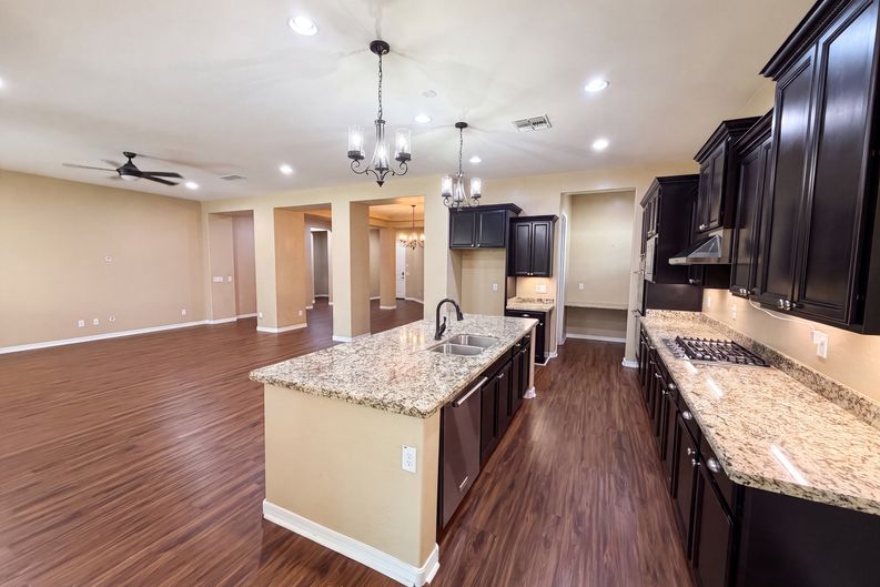 Photo 12 of 39 of 18136 W Devonshire Ave, Goodyear, AZ