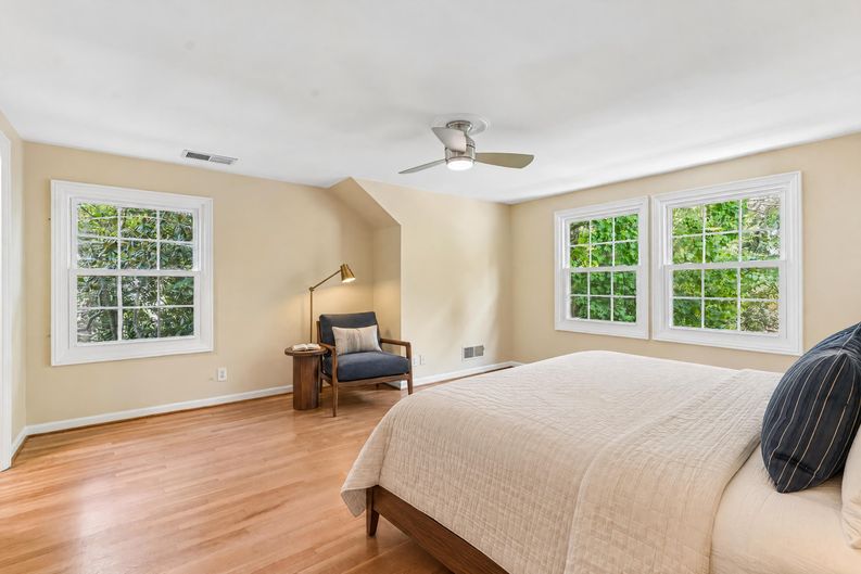 Photo 53 of 87 of 3135 Spalding Dr, Sandy Springs, GA