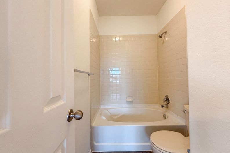 Photo 15 of 42 of 10184 Ferncrest St, Firestone, CO