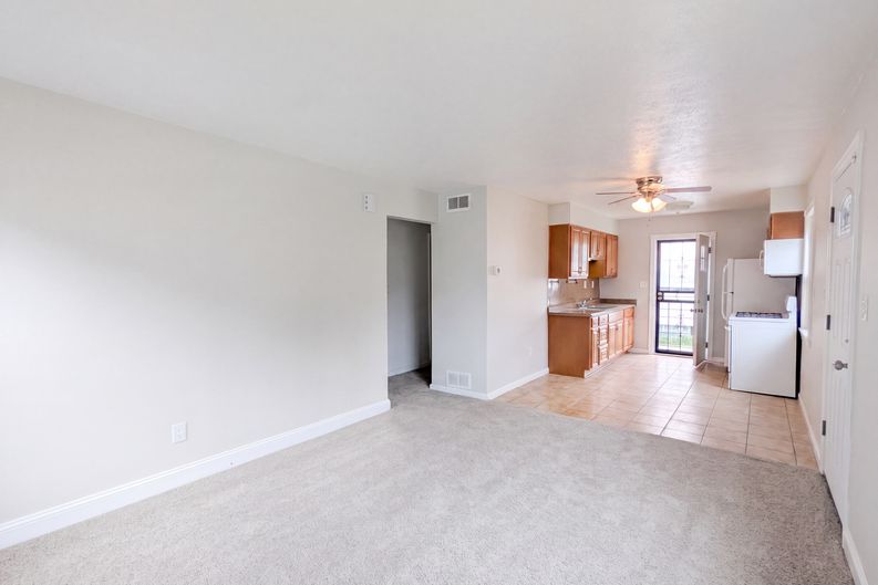 Photo 6 of 19 of 12722 Emery Ave, Cleveland, OH