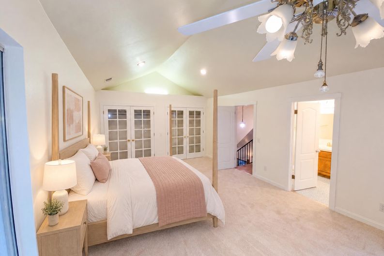 Photo 14 of 31 of 472 Brentwood Dr, Lake Arrowhead, CA