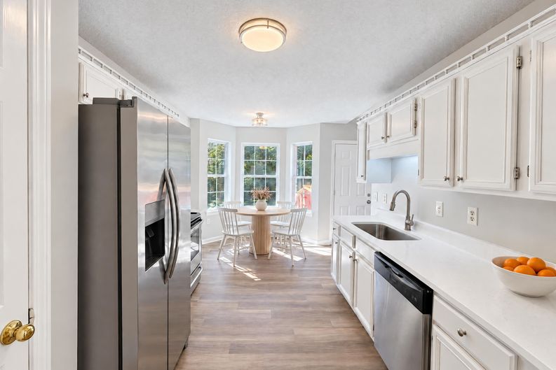 Photo 7 of 26 of 8619 Foxridge Dr, Winston, GA