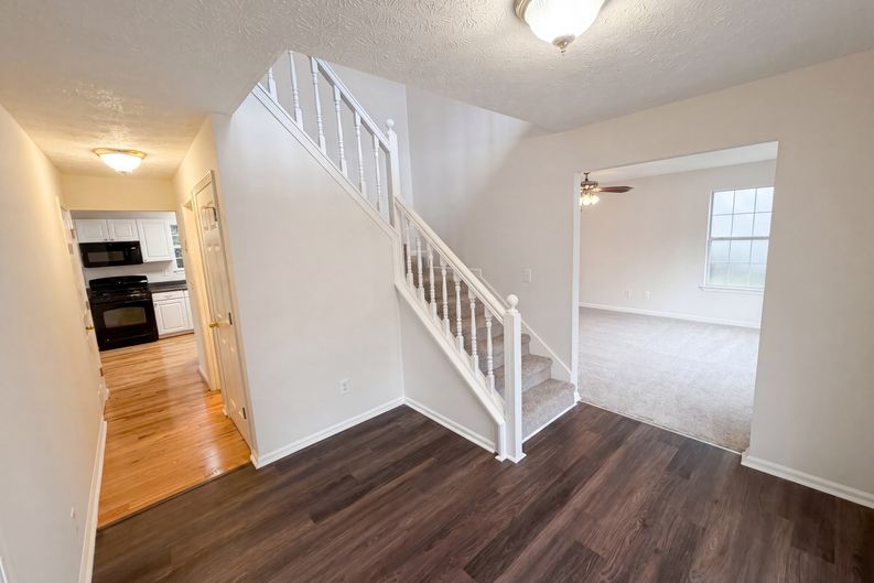 Photo 6 of 50 of 1800 Ivy Stone Ct, Buford, GA