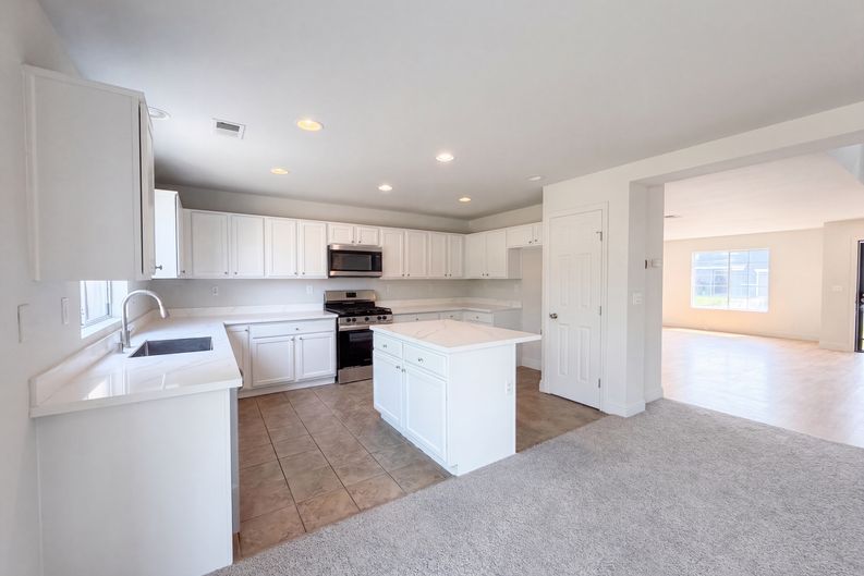 Photo 15 of 31 of 2155 Watercourse St, Stockton, CA