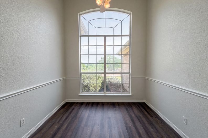 Photo 10 of 20 of 416 Fossil Rock Dr, Azle, TX