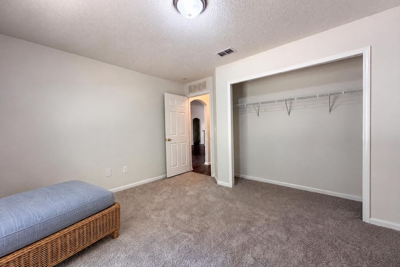 Photo 15 of 23 of 8436 Staplehurst Dr W, Jacksonville, FL