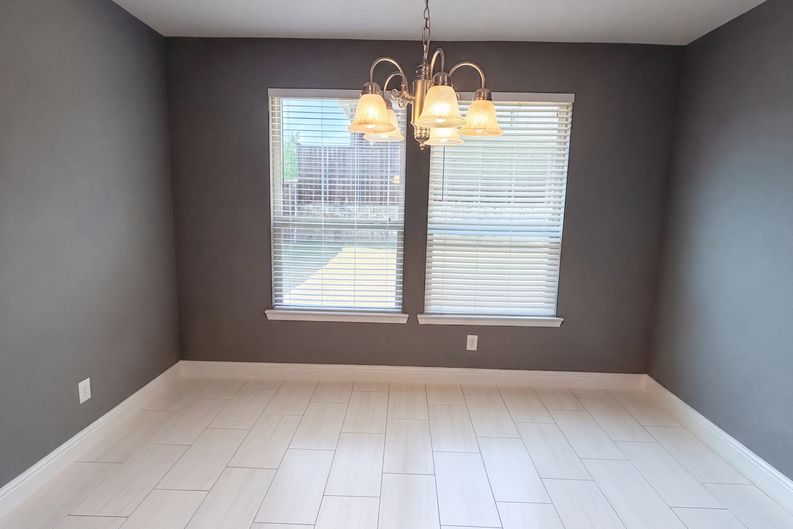Photo 7 of 31 of 9920 Pikes Peak Pl, Little Elm, TX