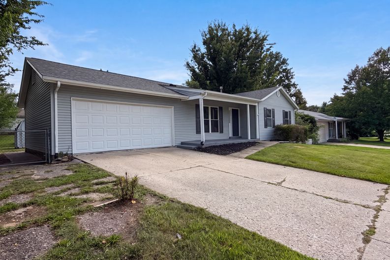 Photo 16 of 19 of 1354 Great Warrior Dr, O Fallon, MO