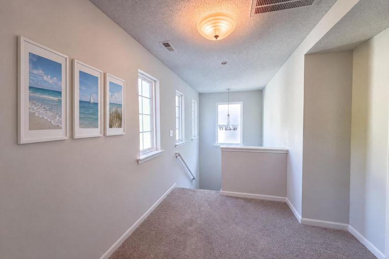 Photo 9 of 18 of 2502 Harwood Hills Ln, Charlotte, NC