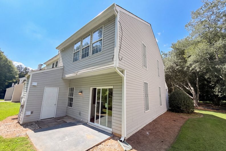 Photo 5 of 30 of 9155 Nesbit Ferry Rd, Alpharetta, GA