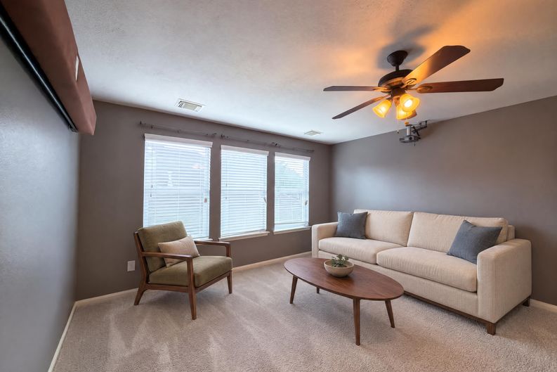 Photo 36 of 41 of 11810 White Water Bay Dr, Pearland, TX