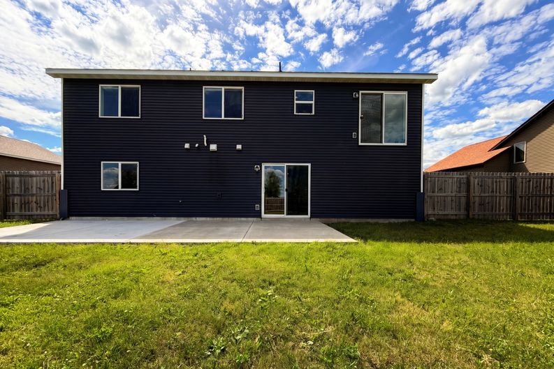 Photo 5 of 24 of 1207 Mulberry Ave NE, Montgomery, MN