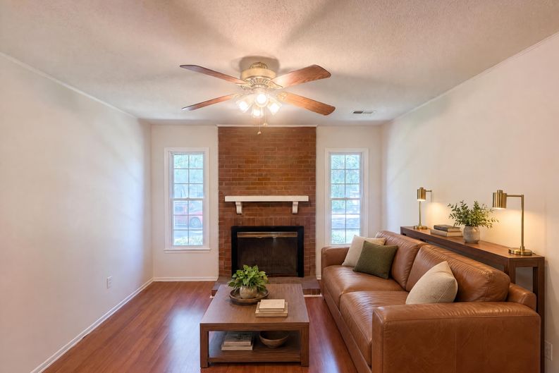 Photo 3 of 19 of 2605 Lamroc Rd, Greensboro, NC