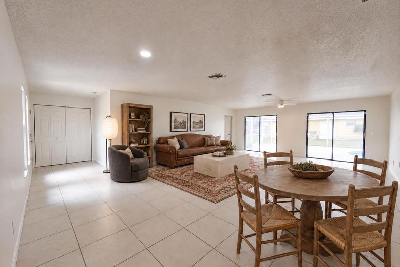 Photo 18 of 21 of 8022 Timber Lake Ln, Sarasota, FL