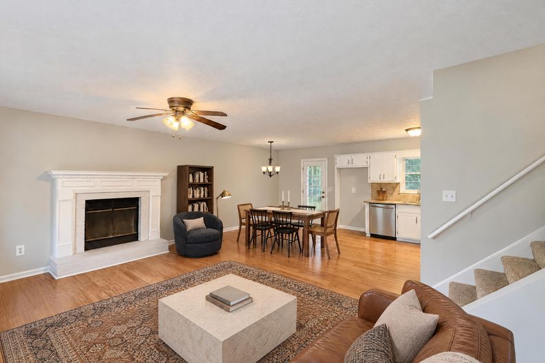 Photo 3 of 19 of 91 Cross Creek Ct, Villa Rica, GA