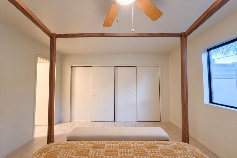Photo 4 of 23 of 7700 E Meadowbrook Ave, Scottsdale, AZ