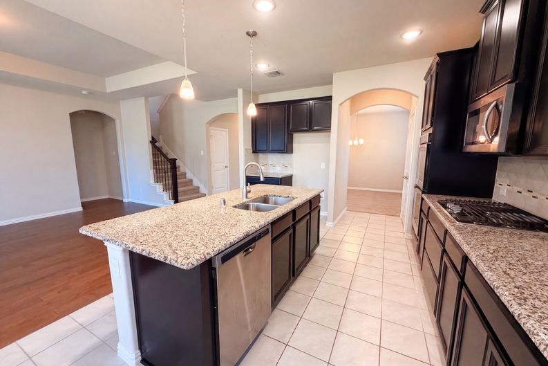 Photo 8 of 22 of 2054 Avondown Rd, Forney, TX