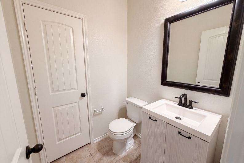 Photo 10 of 19 of 252 Sage Derby Dr, Hutto, TX