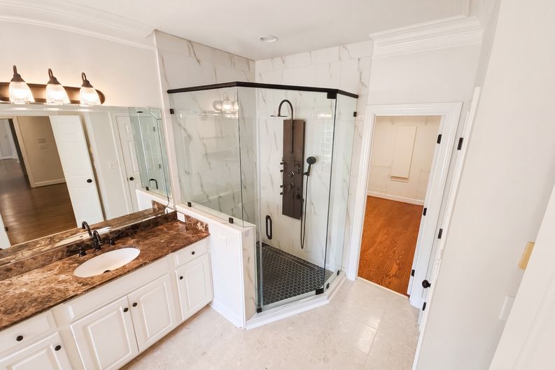 Photo 20 of 45 of 5064 Greystone Way, Hoover, AL