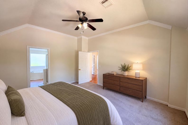 Photo 15 of 22 of 3106 Westshore Dr, Rowlett, TX