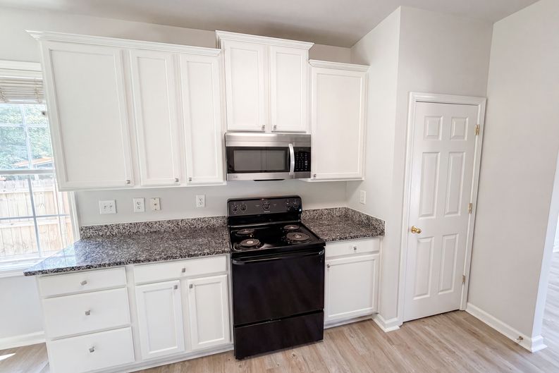 Photo 8 of 30 of 11528 Erwin Ridge Ave, Charlotte, NC