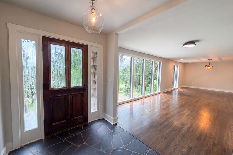 Photo 6 of 36 of 6112 Pinehurst Dr, Nashville, TN
