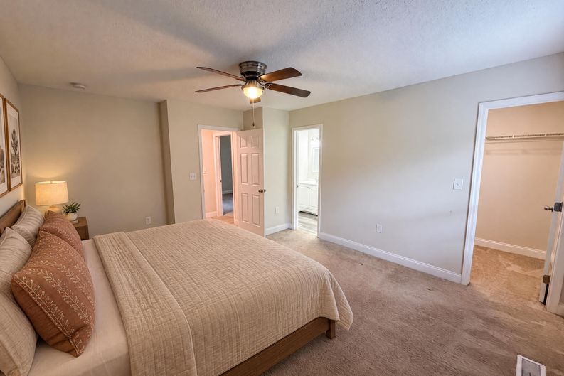 Photo 4 of 25 of 930 Marshall Dr, Concord, NC