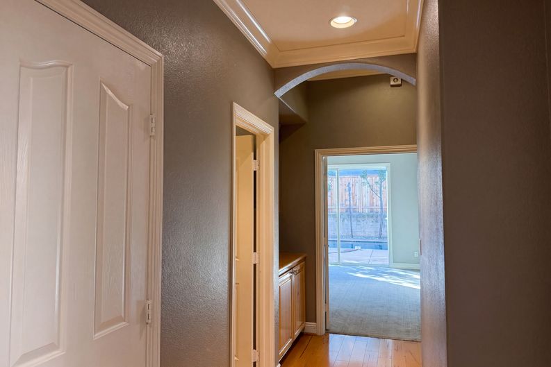 Photo 25 of 51 of 1401 Grey Owl Cir, Roseville, CA