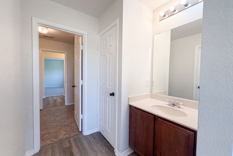 Photo 16 of 19 of 9000 Blackstone Dr, Aubrey, TX