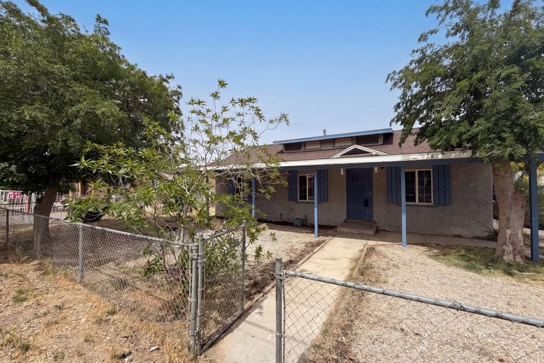 Photo 36 of 42 of 11950 Lee Ave, Adelanto, CA