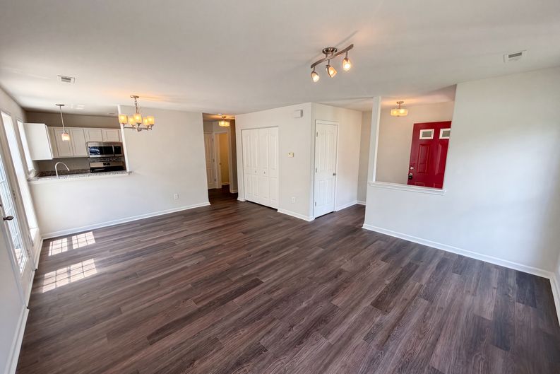 Photo 9 of 21 of 3831 Mohawk Ct, Charlotte, NC