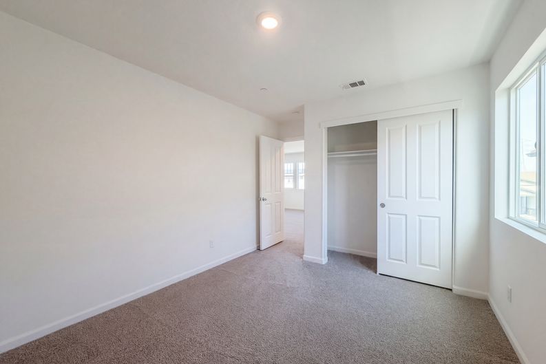 Photo 44 of 46 of 1176 Willow Hill Ave, Sacramento, CA