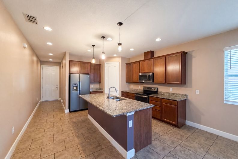 Photo 6 of 20 of 480 Buchannan Dr, Davenport, FL